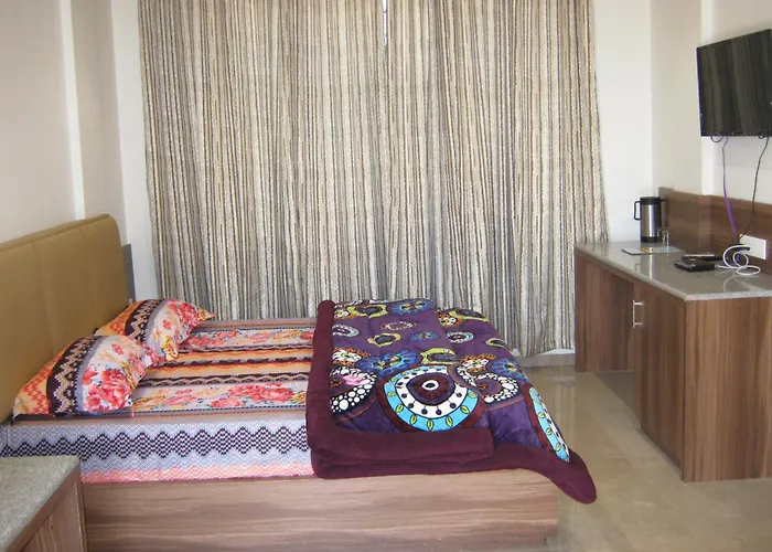 Nav Ratan Palace